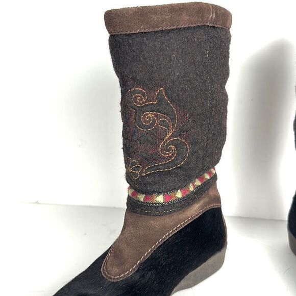 Authentic Tecnica Fur and Boiled Wool Embroidered Boots EUR 37, US 6,5 - Picture 6 of 15